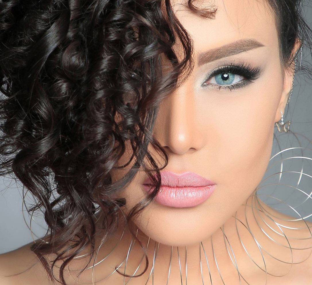 نمونه کارهای سالن زیبایى گل