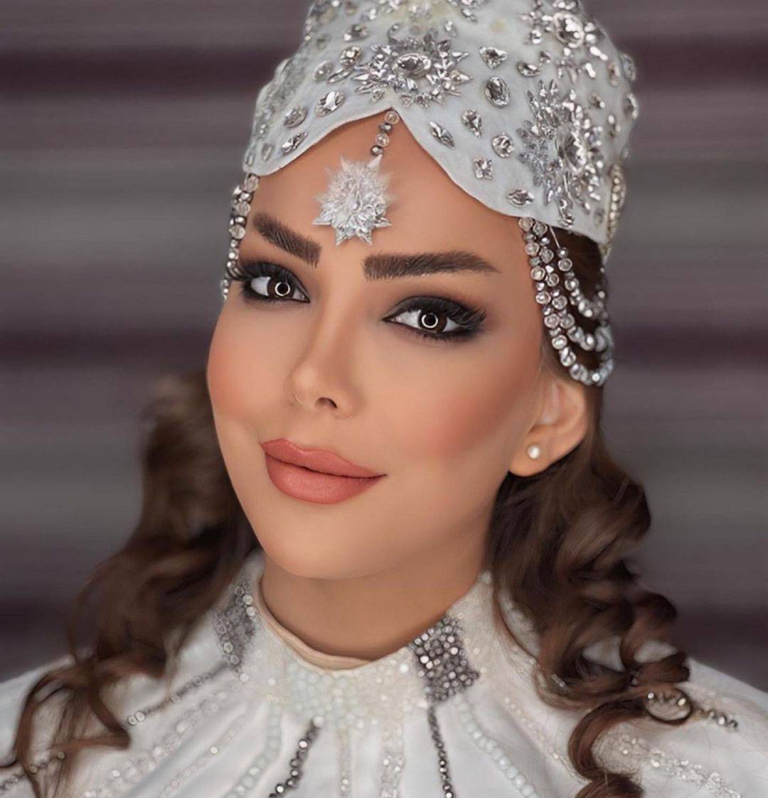 نمونه کارهای سالن زیبایى گل