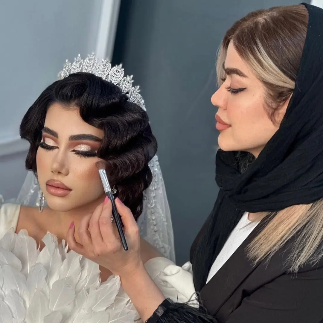 سالن زیبایی لی لی شاین سالن زیبایی لی لی شاین