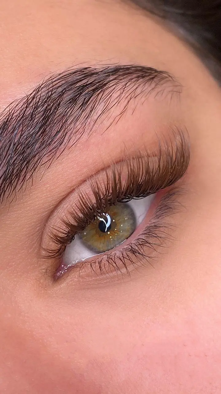 گالری مرکز ناخن و مژه نارسیس