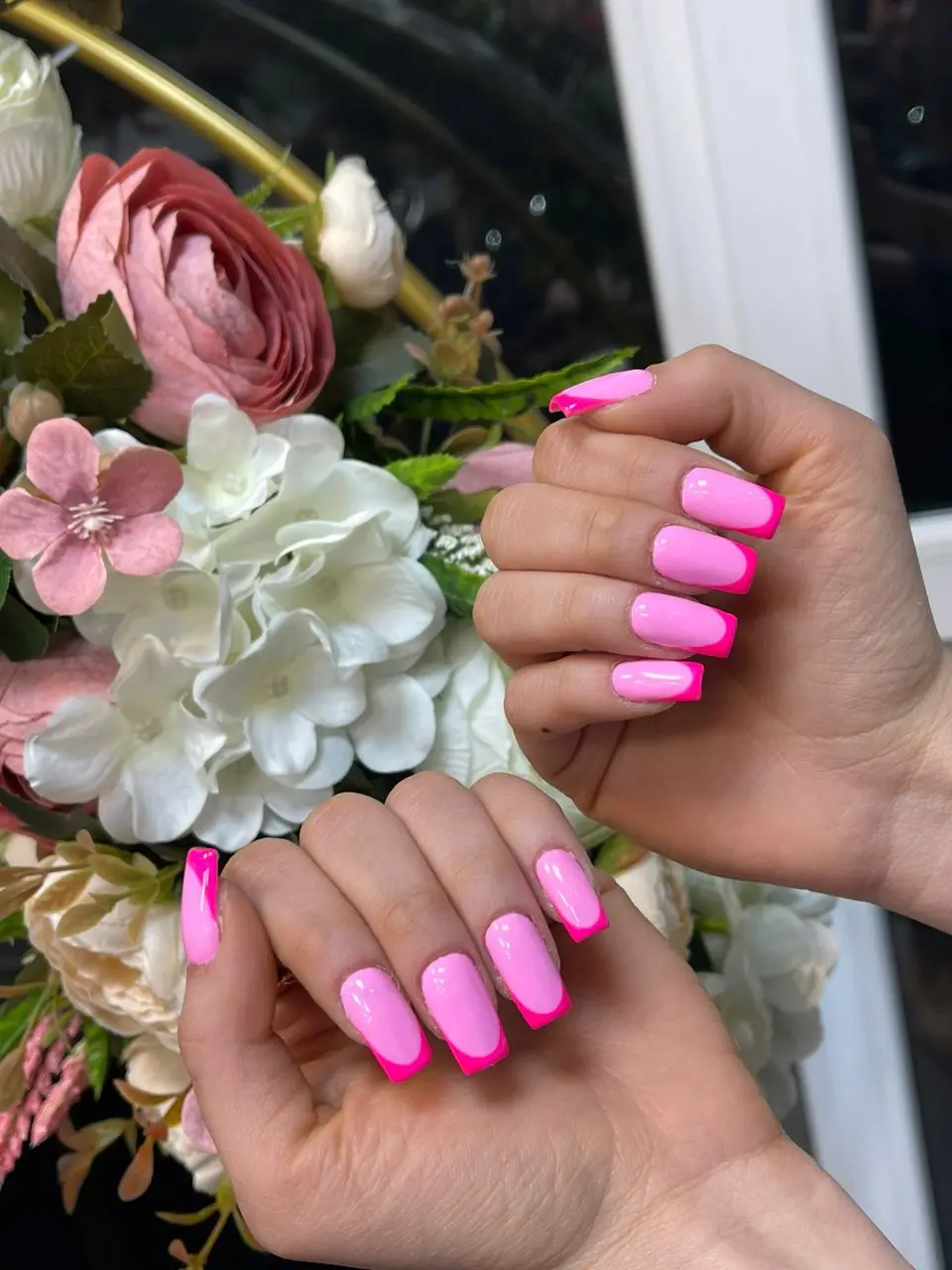 گالری مرکز ناخن و مژه نارسیس